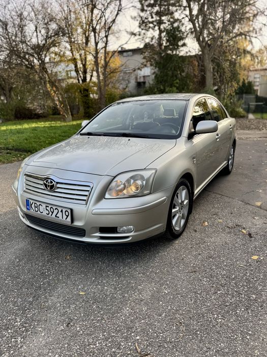 Zadbana TOYOTA Avensis 2004 T25 Hatchback 2.0 Diesel