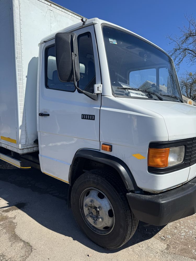 Mersedes-Benz 811