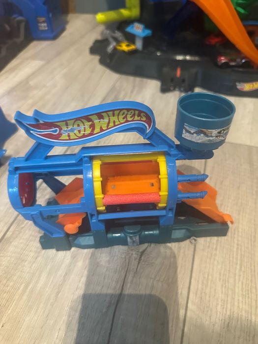 Hot wheels tor zjeżdżalnia jak nowe