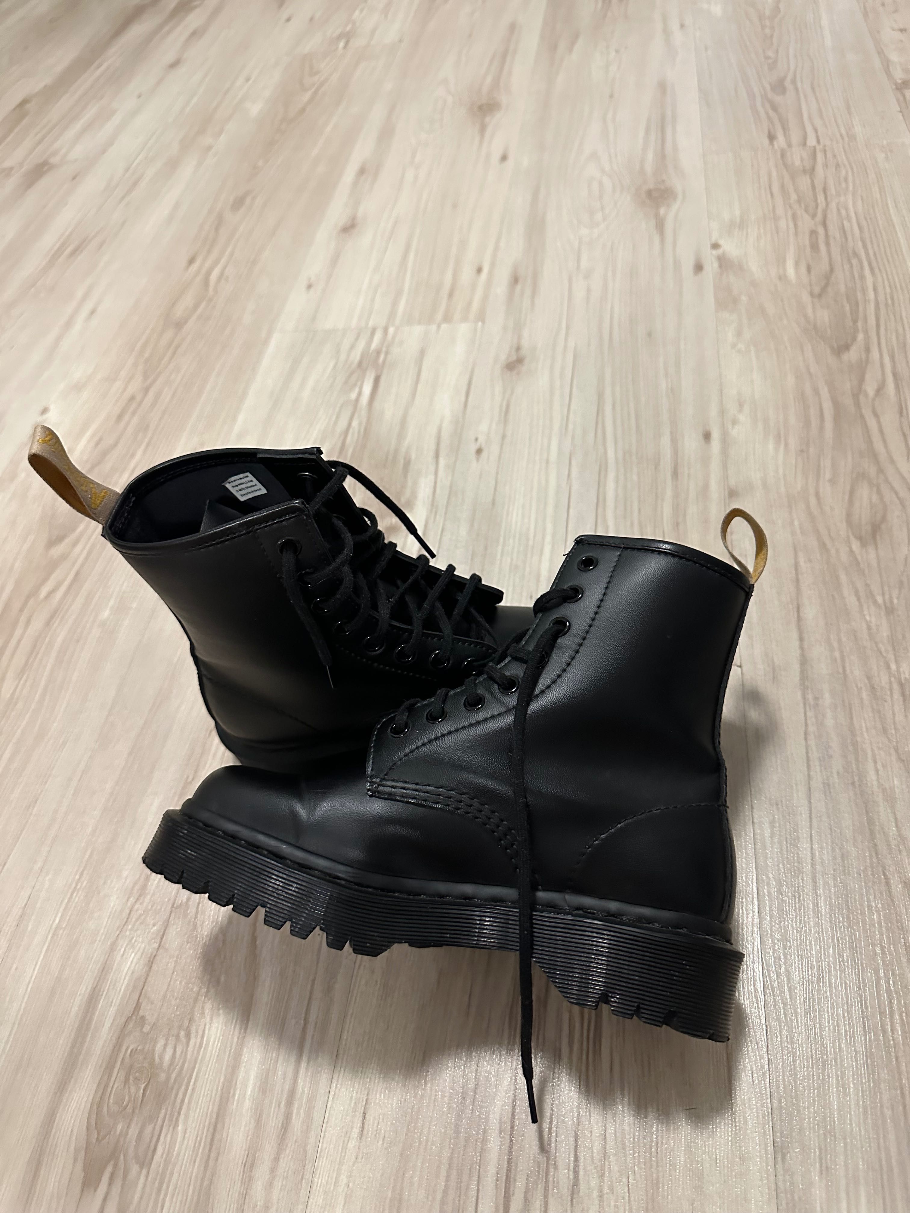 Шкіряні черевики Dr. Martens  1460 Vegan