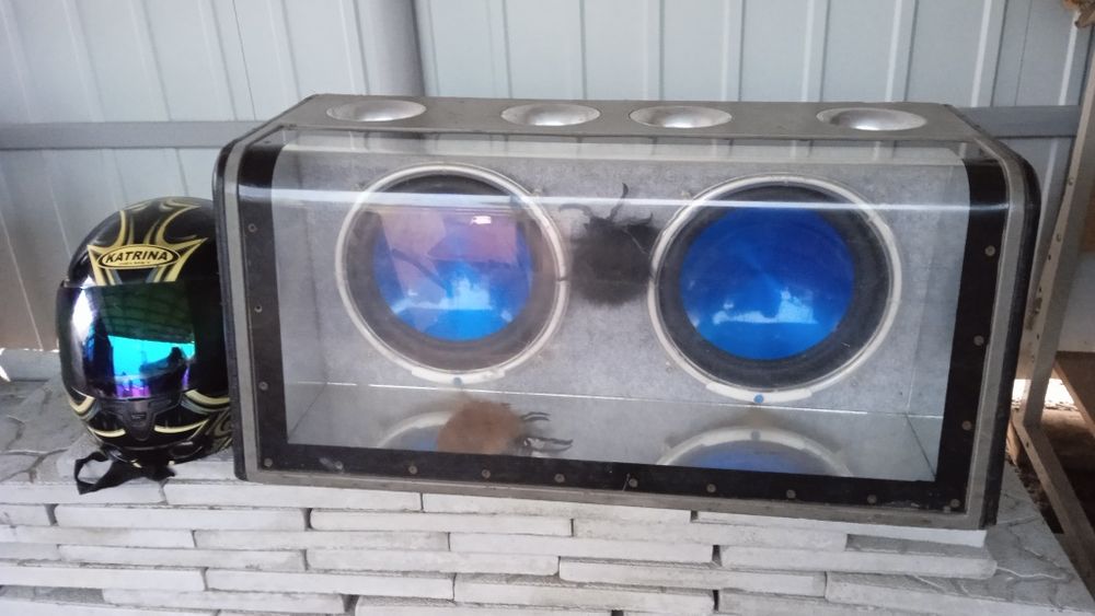 Продам сабвуфер+магнитола пионер оригинал выход 50 ватт два по100