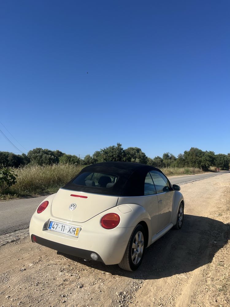 VW New Beetle Cabriolet 1.9 TDI (2004) – Edição Creme