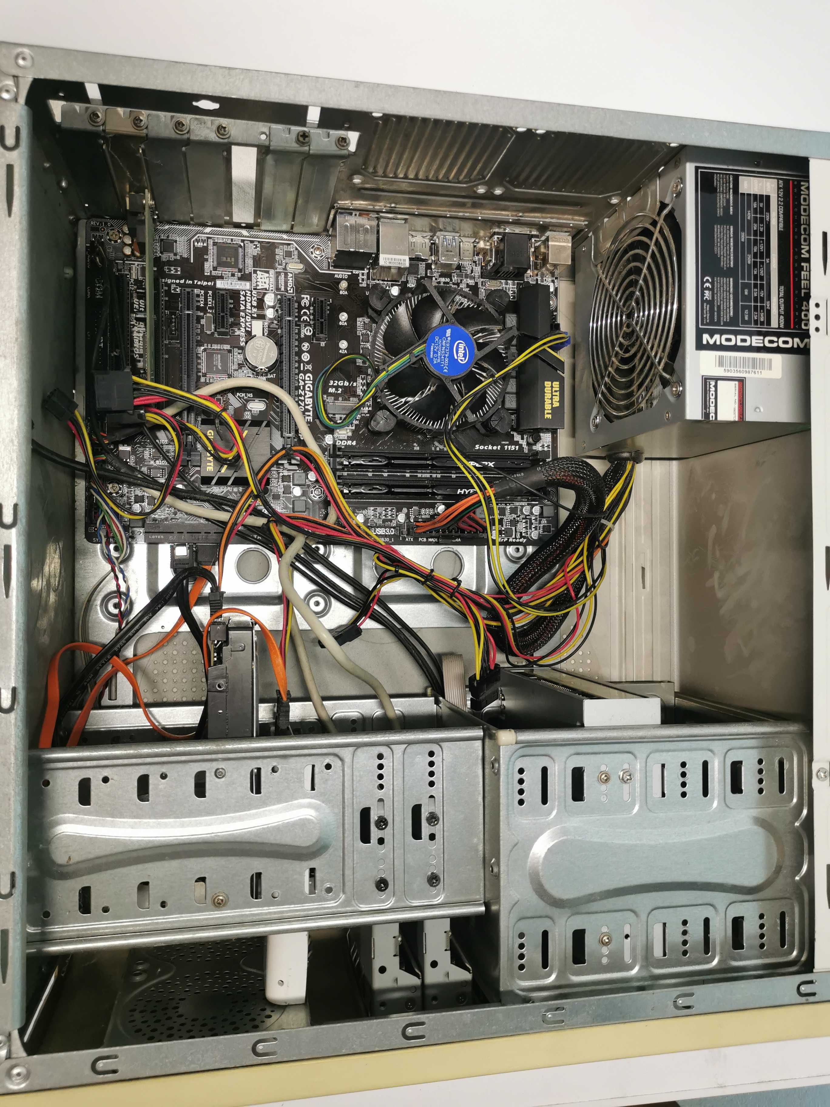 Komputer stacjonarny Pentium G4400, 8GB DDR4, Gigabyte