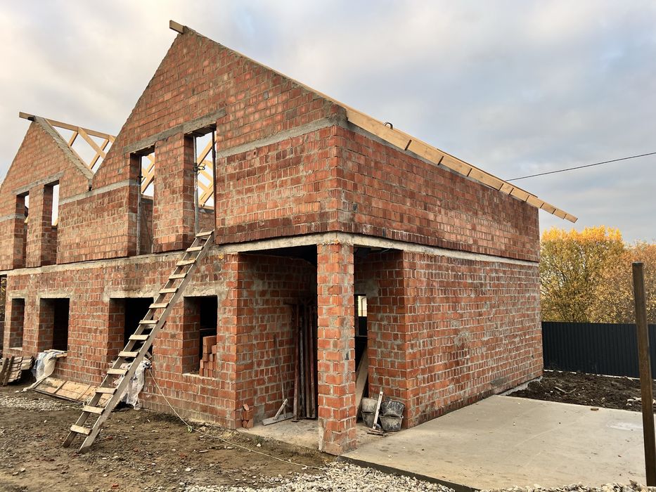 Продається будинок-дуплекс на Мальованці - 10 хвилин від Центру