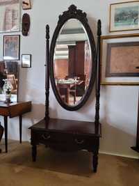 Espelho antigo com estrutura em madeira maciça trabalhada - óptmo es