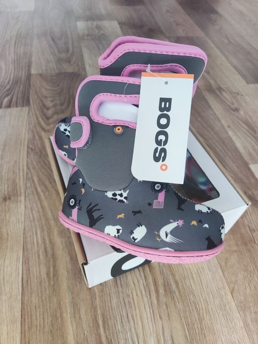 Продам нові демісезонне взуття для діток.