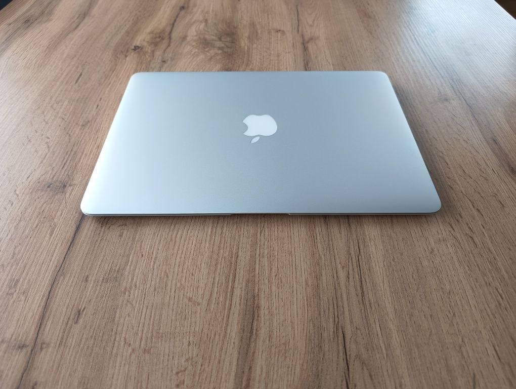 MacBook Air A1466 4GB 128GB SSD super stan, nowa bateria, Okazja!