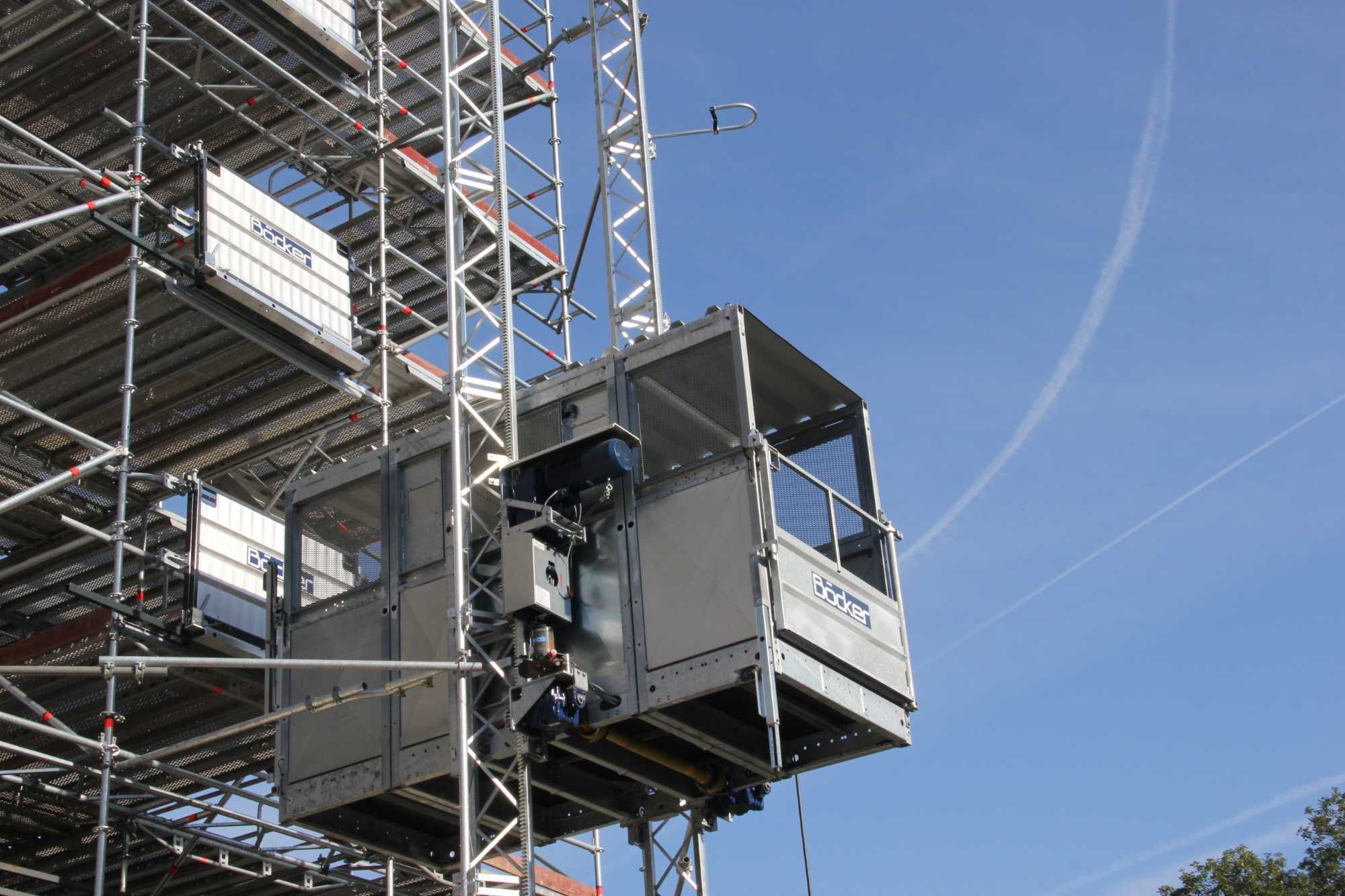Winda Budowlana / Dźwig Dekarski
Super-Lift MX 2024