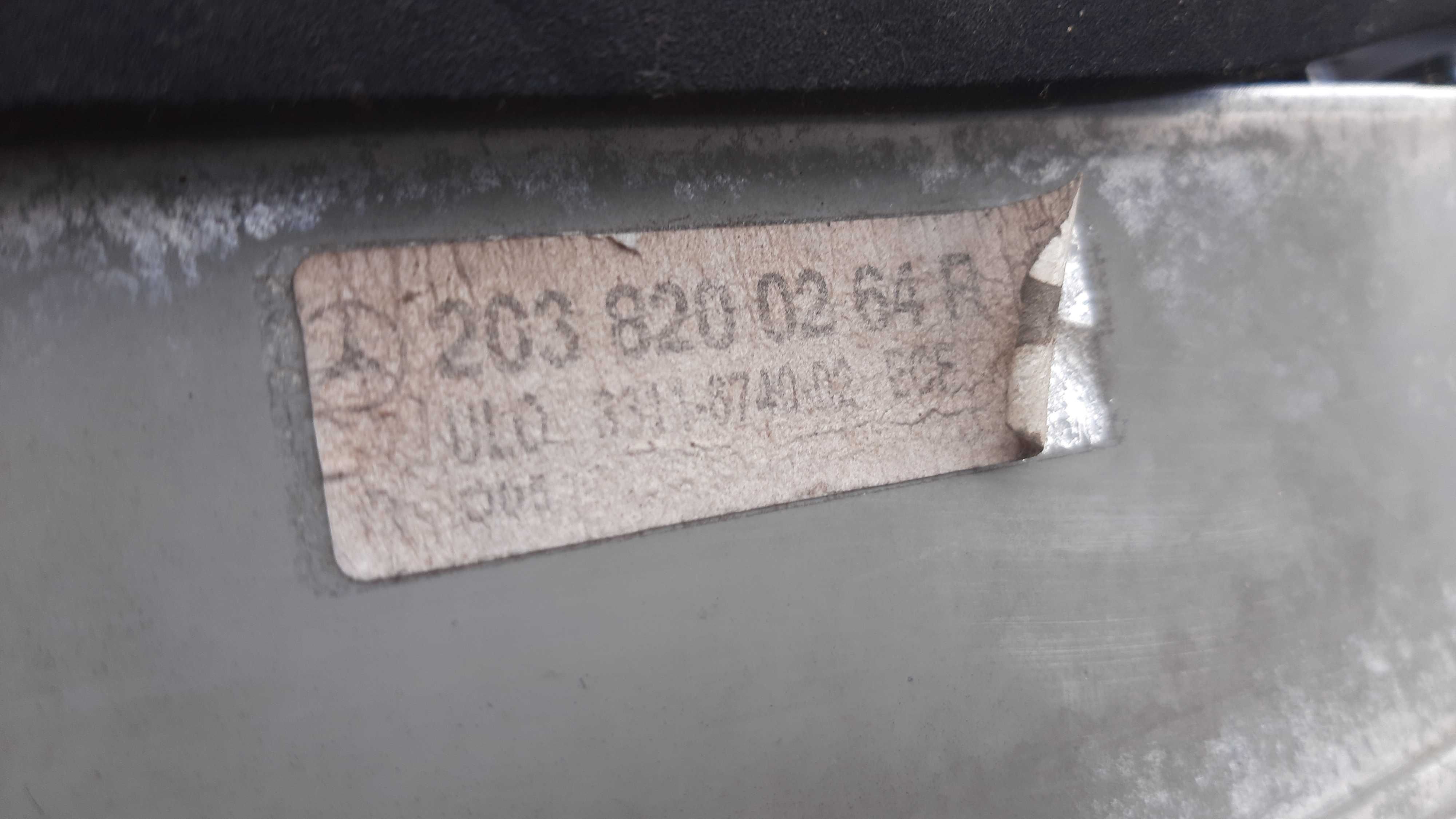 lampa tył tylna prawa lub lewa mercedes c w203 sedan oryginał