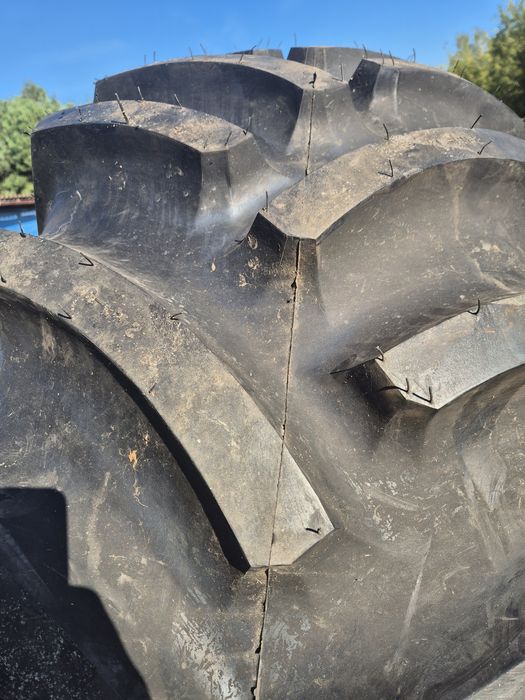 Opona 24.5-32  650/75-32