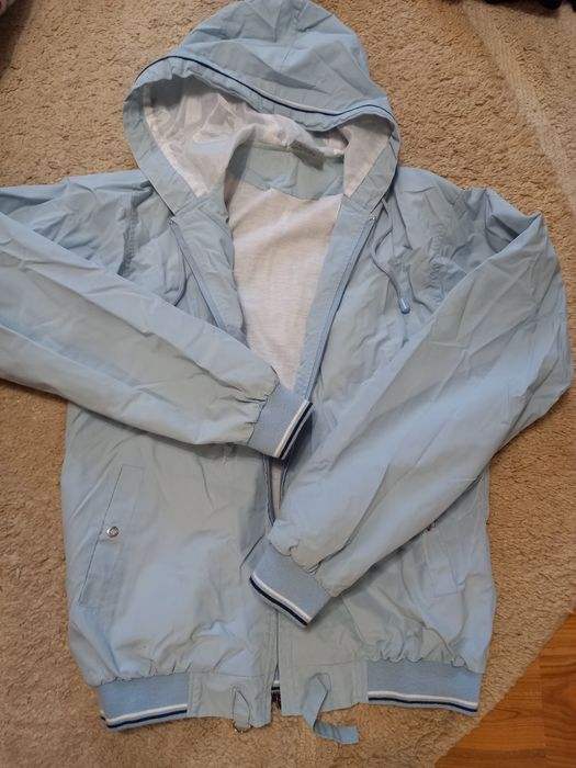 Продам плащ  ,курточки48 р