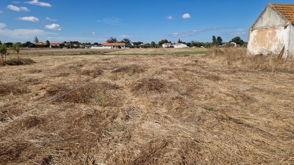 “OPORTUNIDADE ÚNICA: Terreno aprovado para casa móvel, modular 300m².”