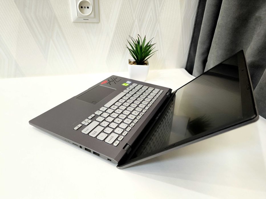 *️⃣Игровой ноутбук Asus 14" i3 7Gen|12 DDR4|256SSD m2|GeForce MX230|