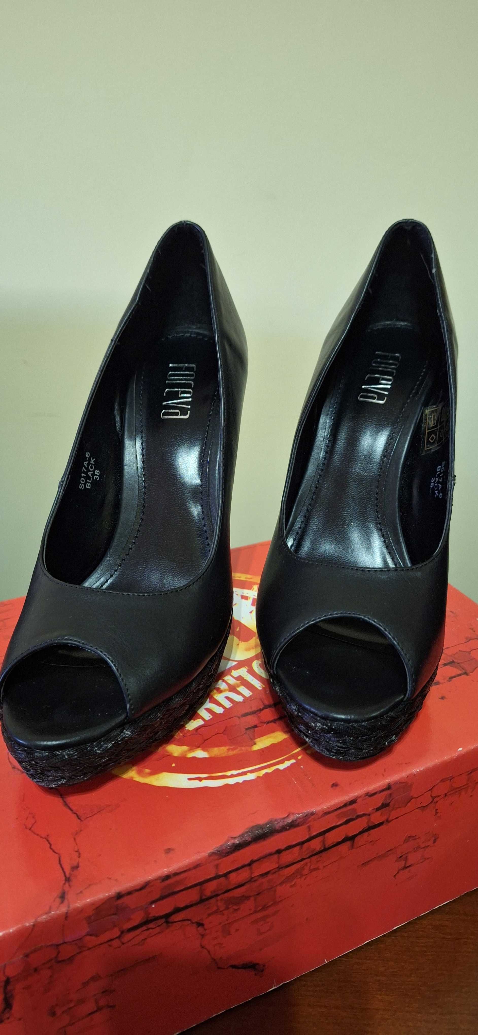 Sapatos senhora em pele