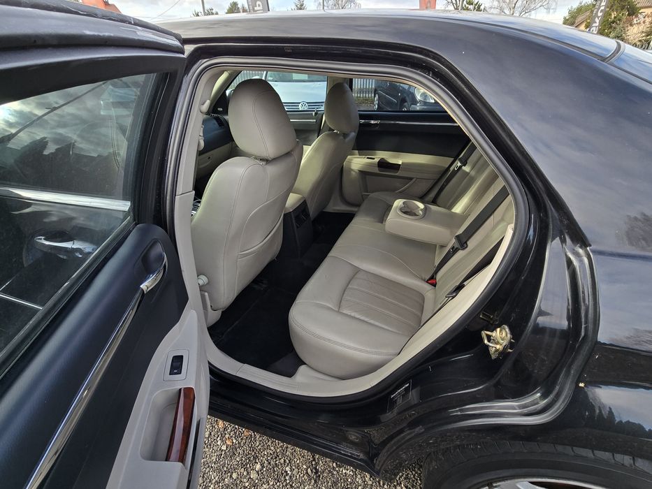 Chrysler 300c 3.0 CRD 2006r Skrzynia Automat Czarny Bogato wyposażony