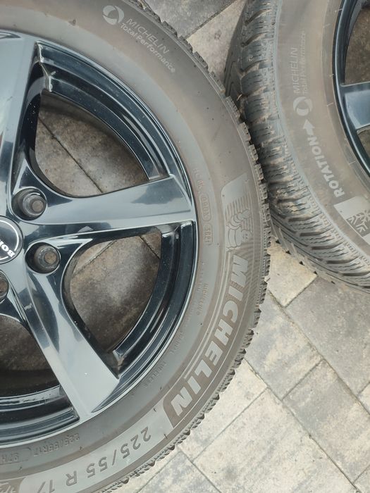 Zestaw zimowy felgi z oponami 17 5x114.3 Renault. Honda. Mazda. Kia..