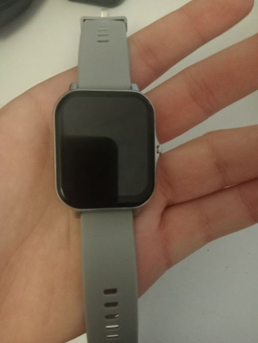 Smartwatch cinzento