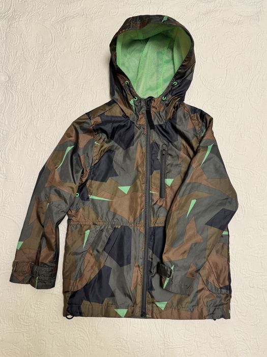 Витрівка George 116 см