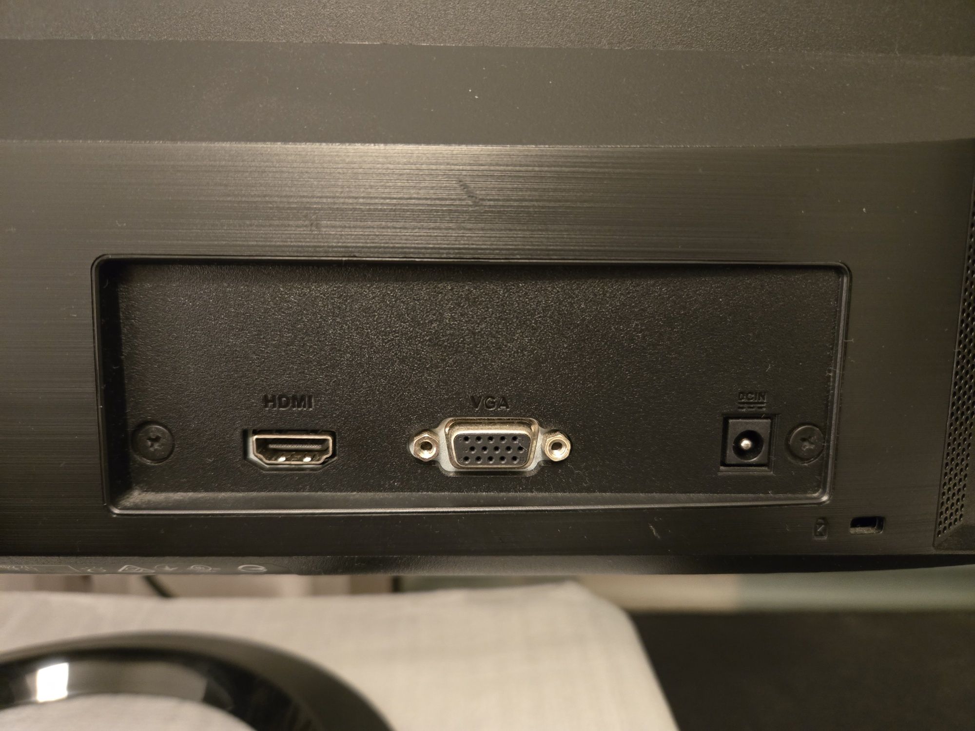 Monitor ASUS 22" Ultra Slim - Perfeito estado