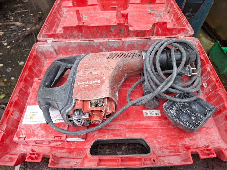 Młot wyburzeniowy HILTI TE 500-AVR 8,5 J