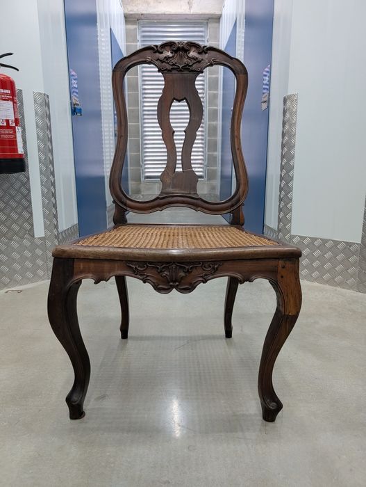 Cadeira estilo Luís XV