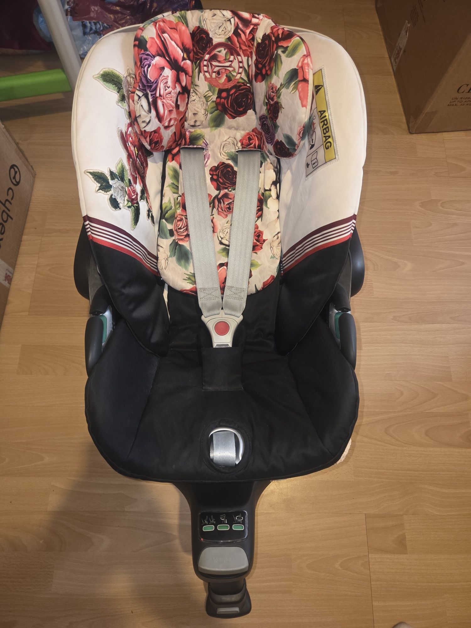 Cybex Cloud Z2 Spring Blossom + Baza T ISOFIX kwiatki Jak nowy pudełka