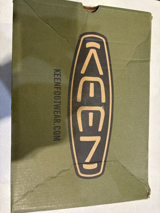 Продам черевики Keen