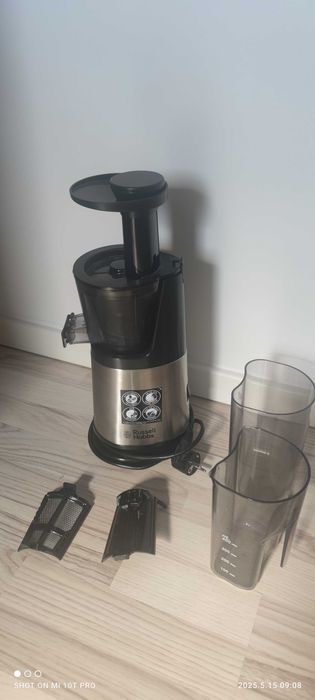 Wyciskarka wolnoobrotowa RUSSELL HOBBS - uszkodzona