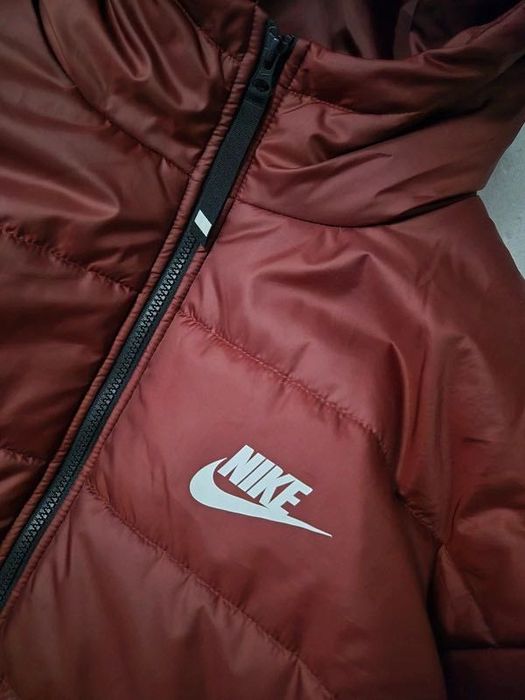 Nike therma fit kurtka damska puffer brązowa swoosh L boxy