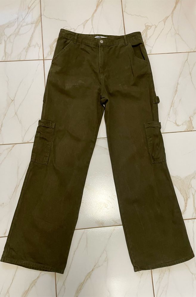 Стильні джинси карго з боковими карманами 42 розмір