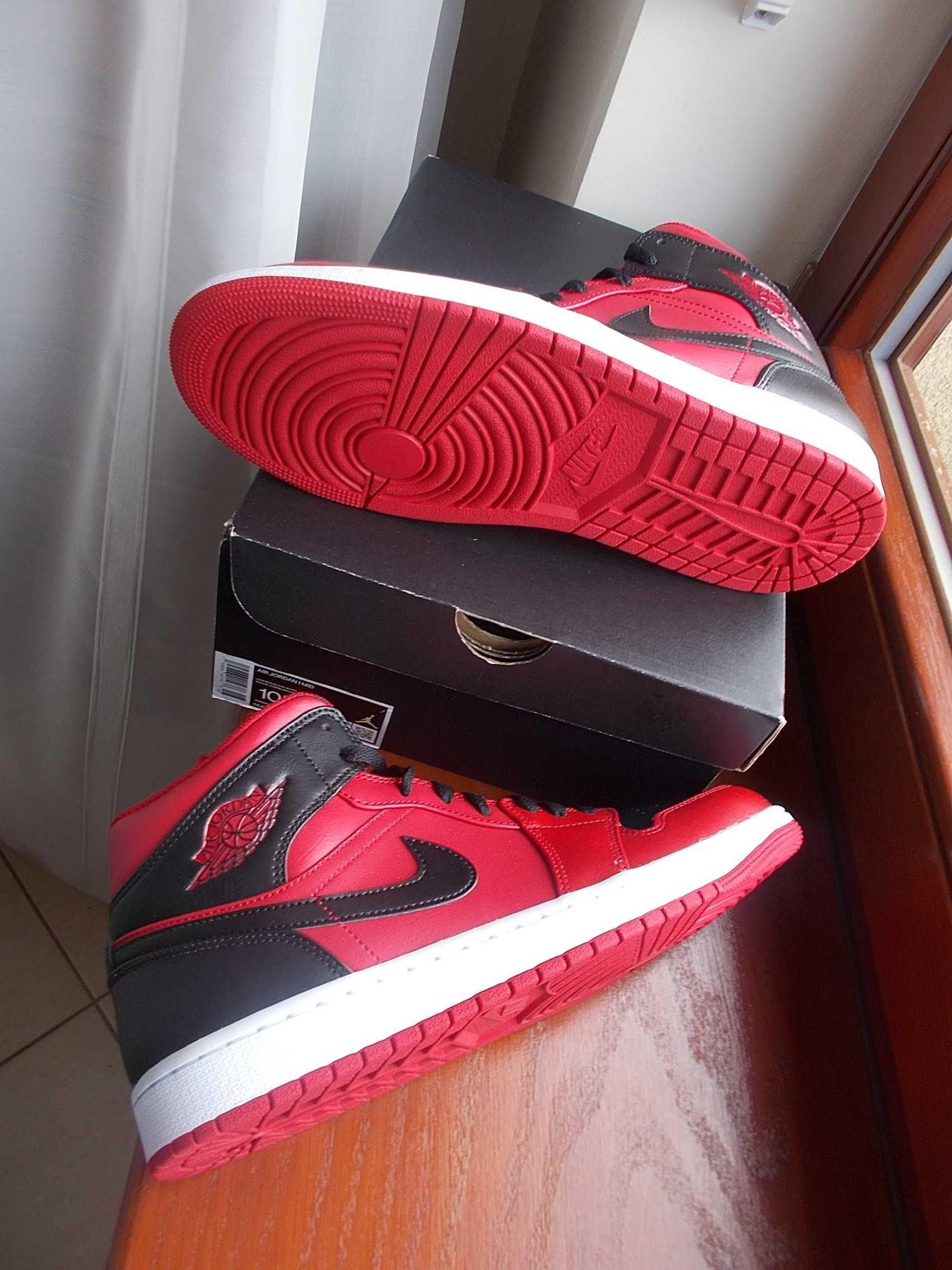 (r. Eur 44,5- 28,5 cm) Nike Jordan 1 Mid Reverse Bred 554724,-660