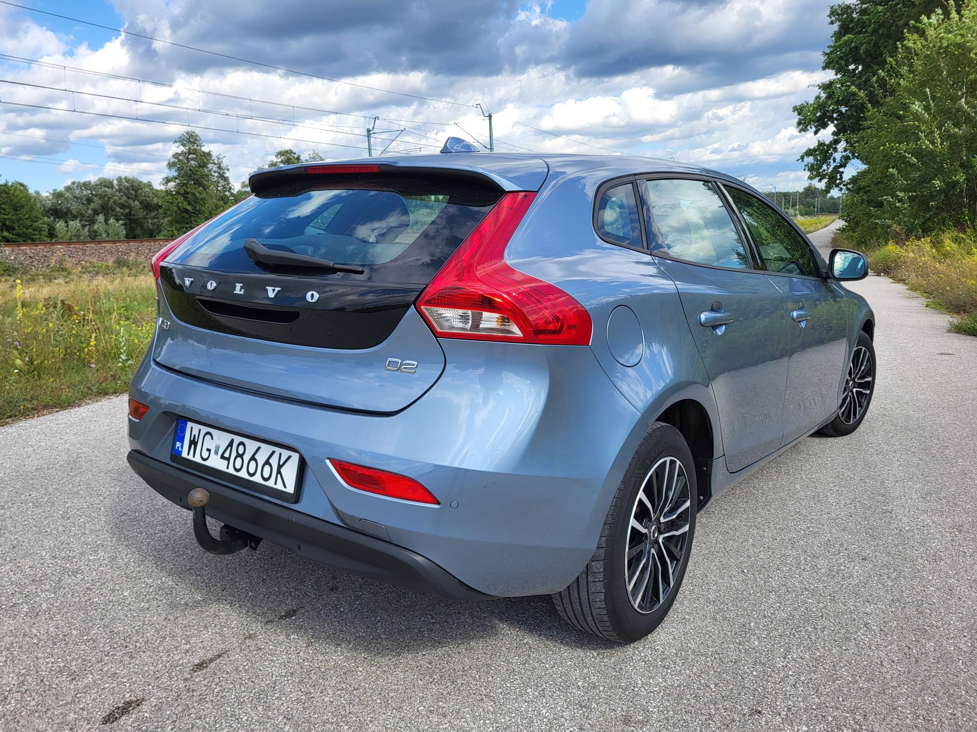 Volvo V40 D2 2.0 lift full LED webasto książka serwisowa nawigacja hak