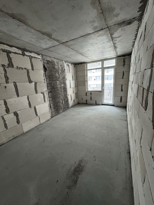 Продається простора квартира