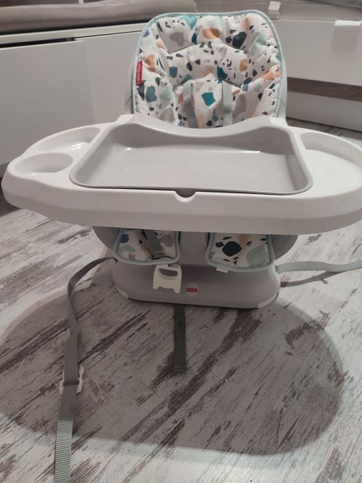 Krzesełko do karmienia Fisher Price Spacesaver