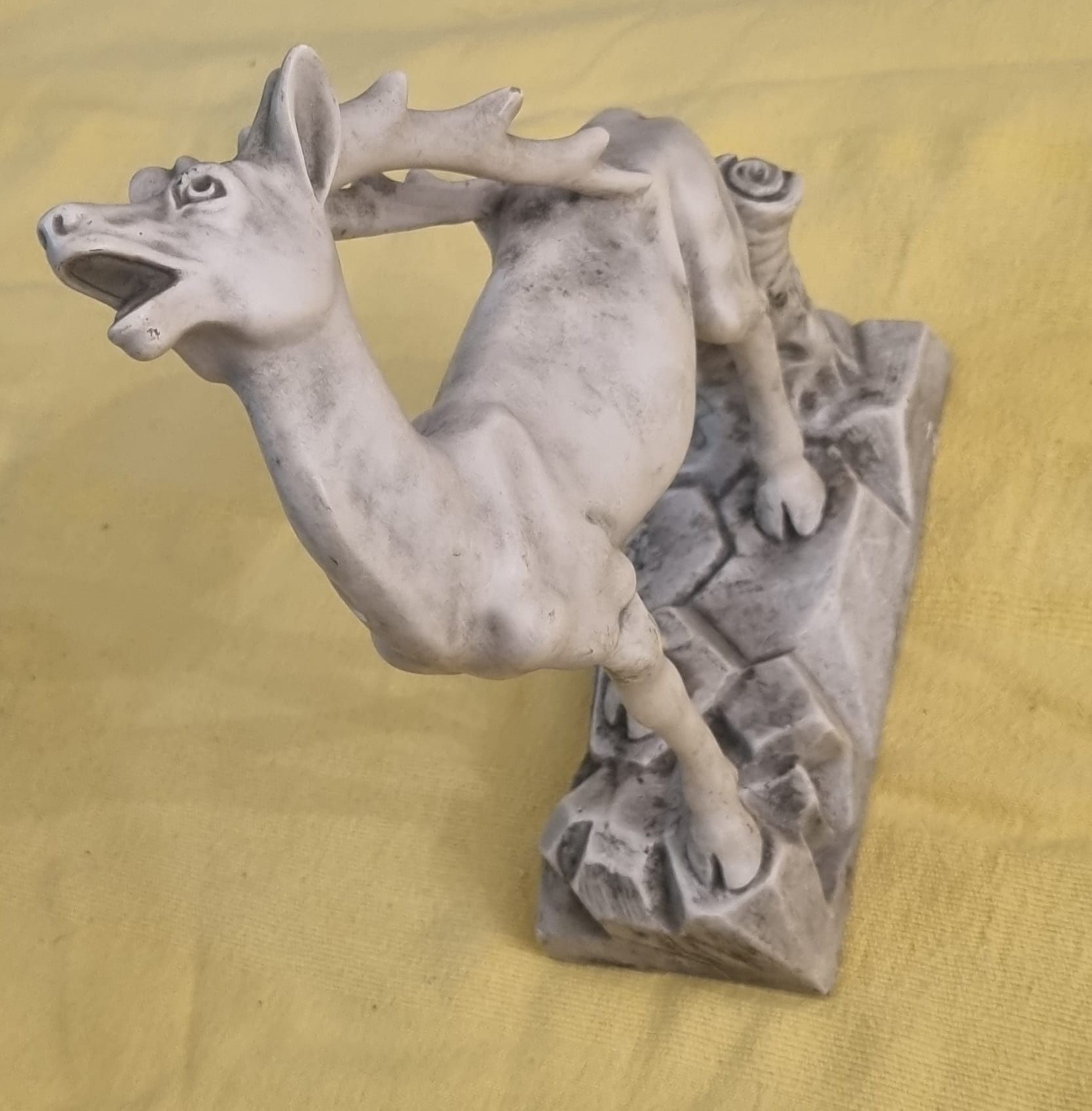 Peça em Louça Decoração