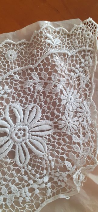 Gola de Renda de Bilrros