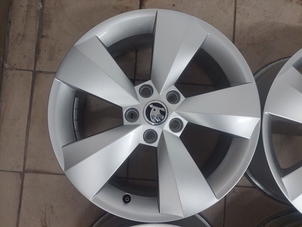 Оригінальні легкосплавні диски Skoda Octavia Superb Karog R17 5×112