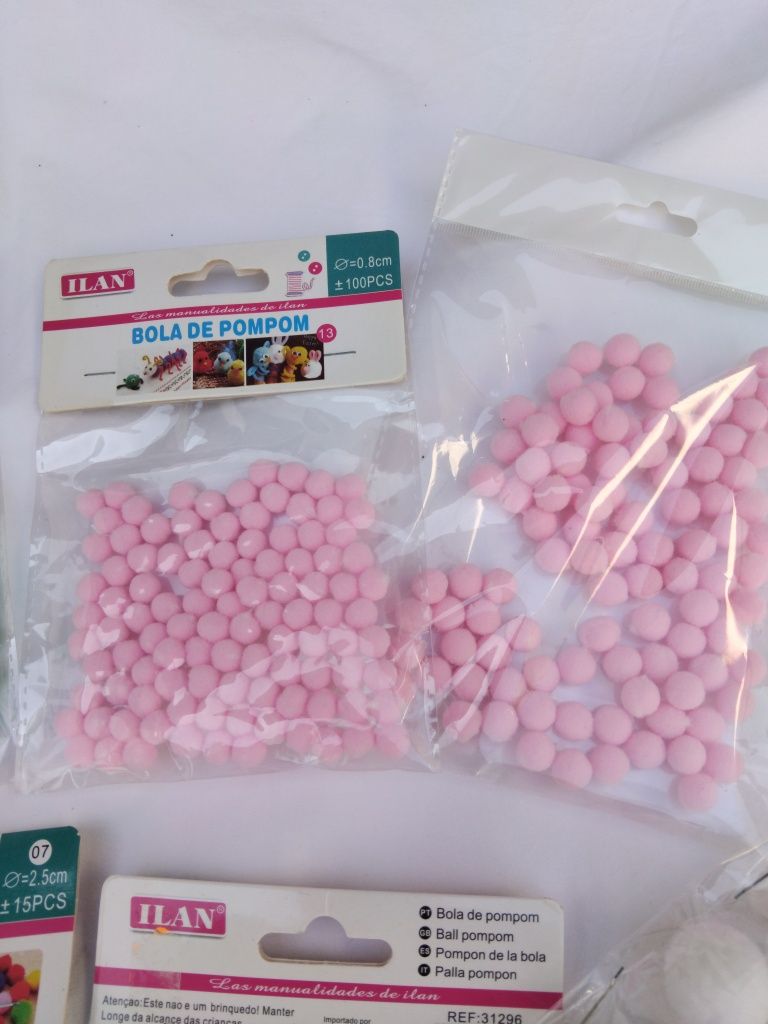 Pack 9 paacotes de bolas de pompons variadas