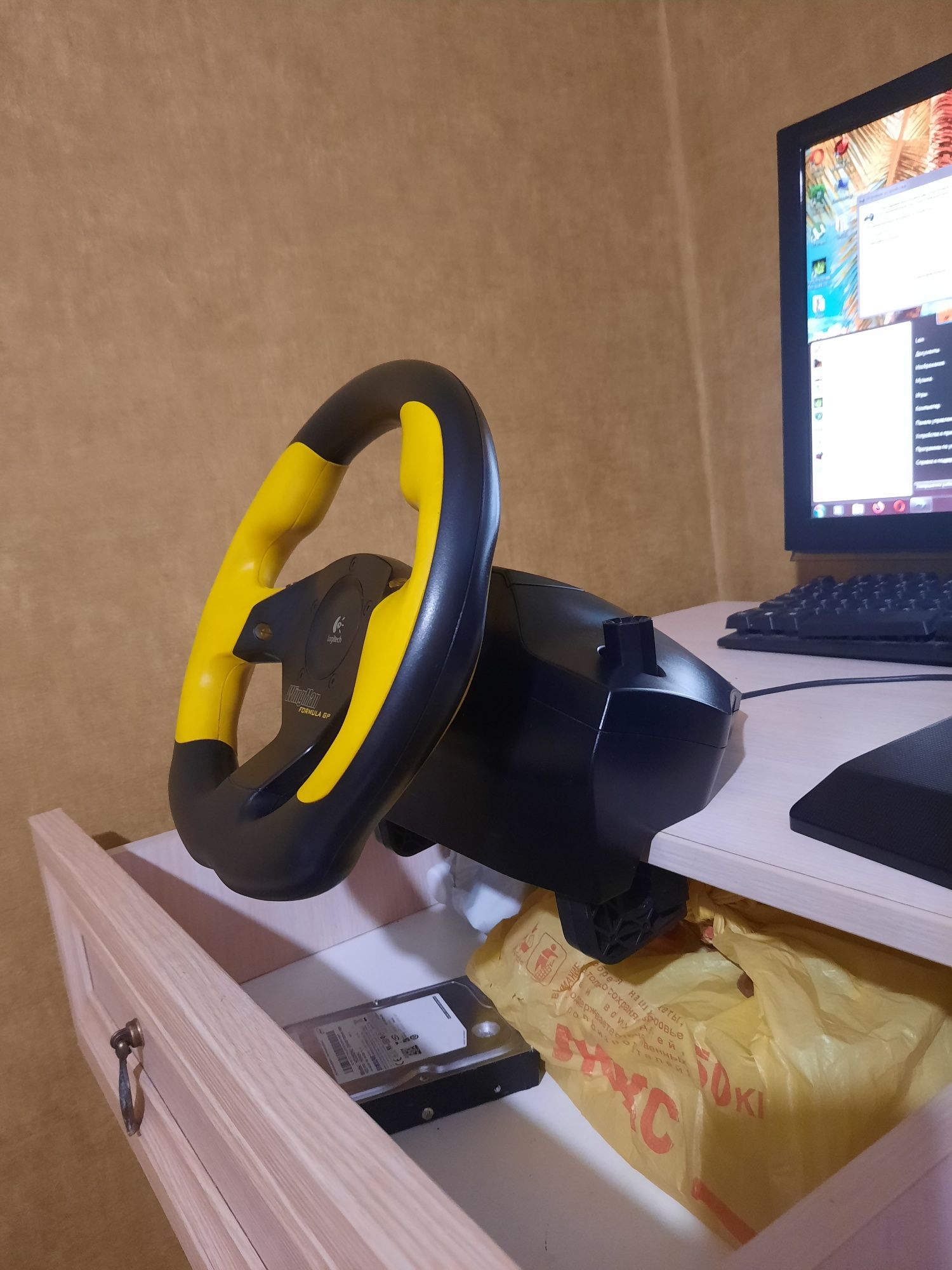 Игровой руль logitech WingMan formula GP