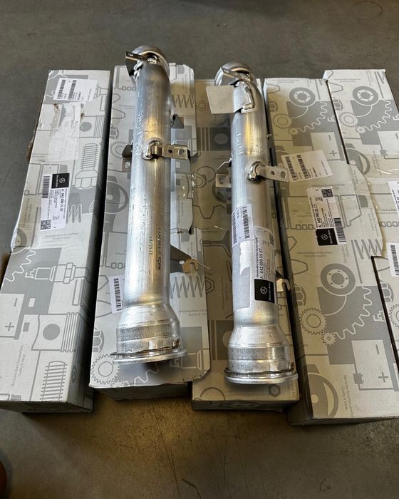 Труба повітряна до патрубка інтеркулера Sprinter W906 W907 319 318