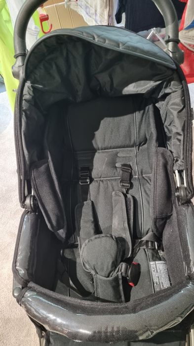 Carrinho de passeio e alcofa