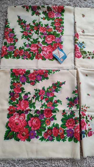 Хустки в українському стилі Нові шерстяні