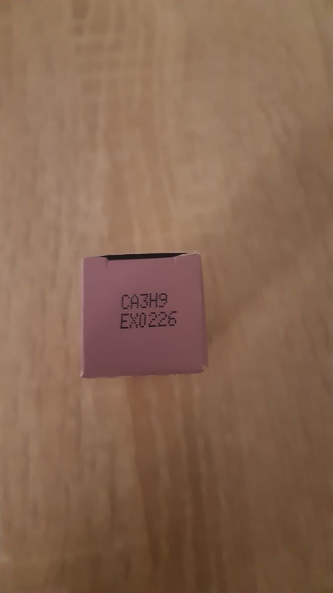 Rozświetlacz w płynie The One Illuskin Oriflame