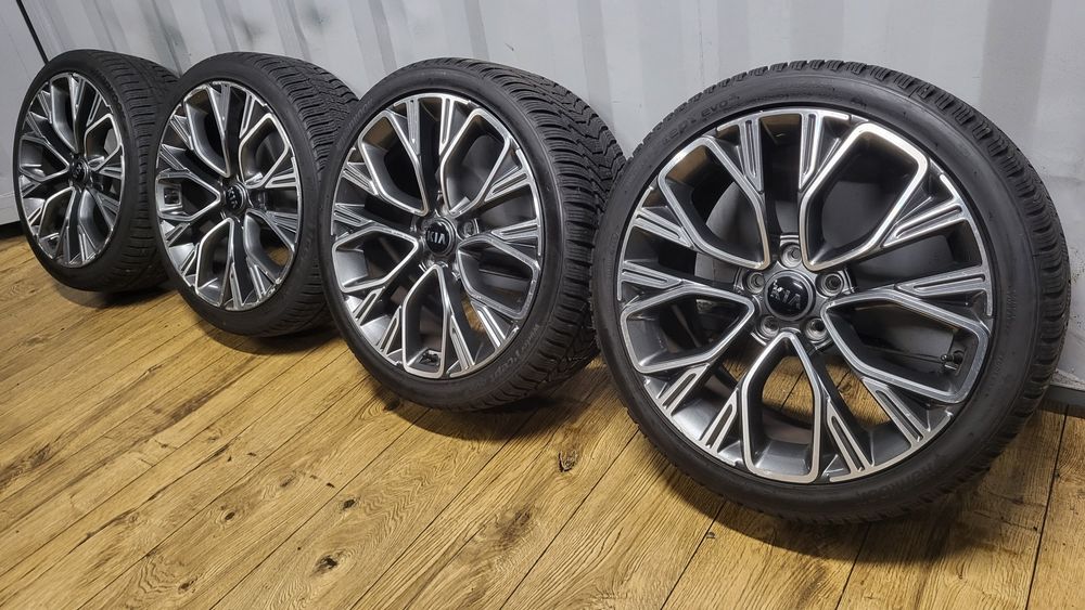 Felgi KIA Stinger 19" 5x114,3 z oponami zimowymi 7mm Czujniki TPMS