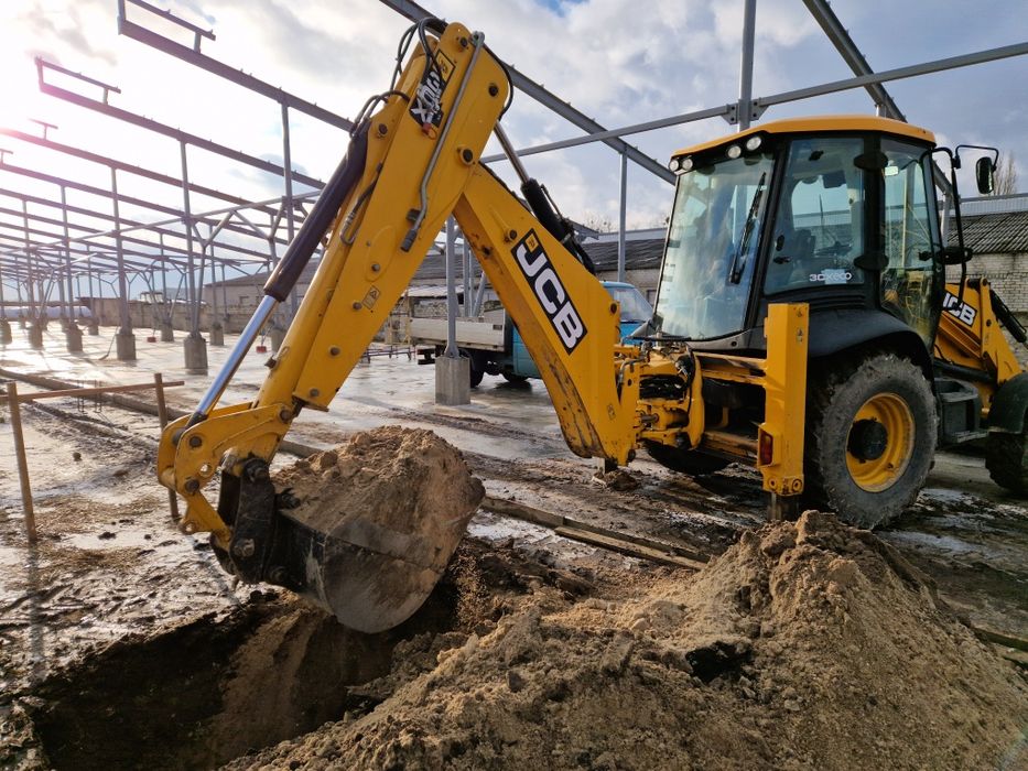 Екскаватор, навантажувач погружчик оренда спецтехніка