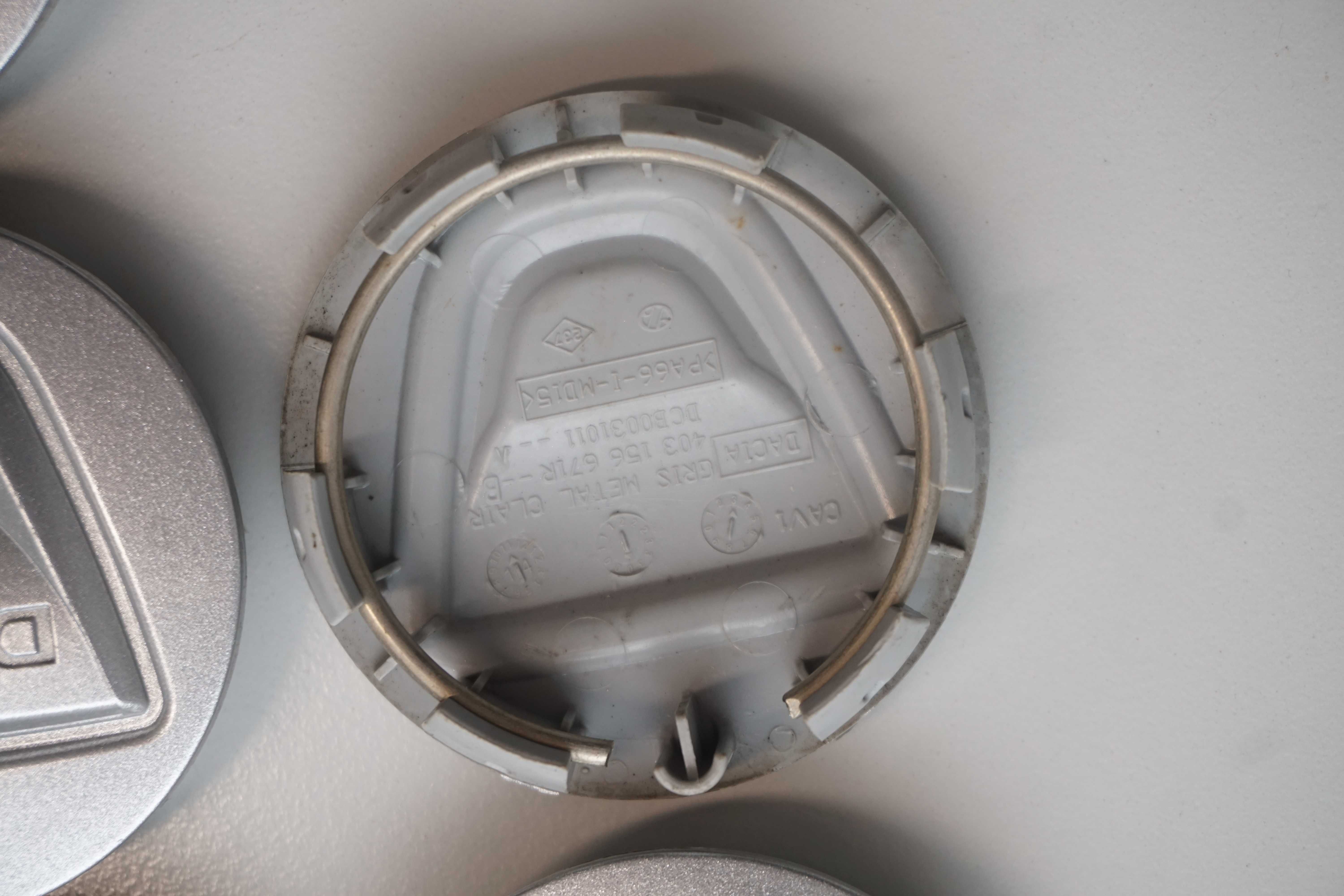 Dekielki DACIA 4031.56671R oryginalne dekielki felg aluminiowych 57mm