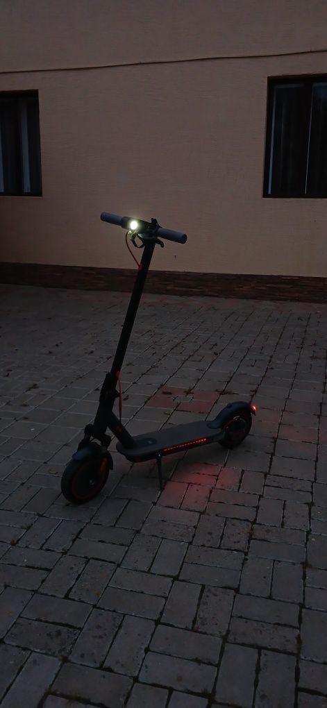 Xiaomi m365 pro 4