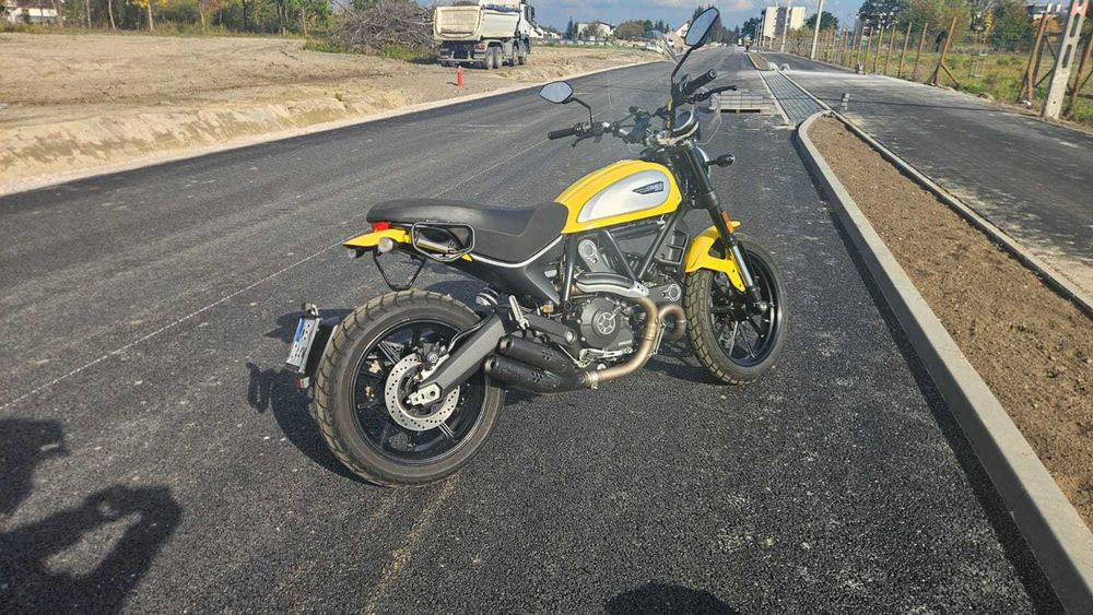 Scrambler Ducati ICON 800