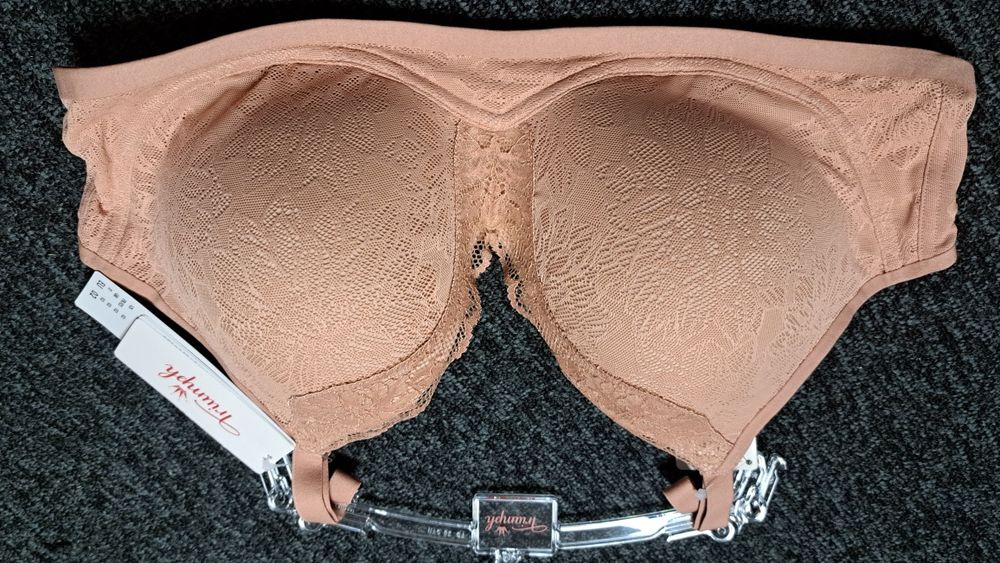 Biustonosz triumph w rozmiarze uniwersalnym 02, 70D E F 75D E F 80C D