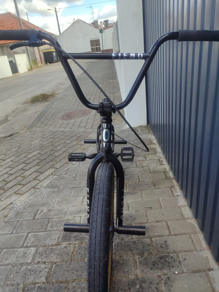 Bmx marca Fiend em excelente estado